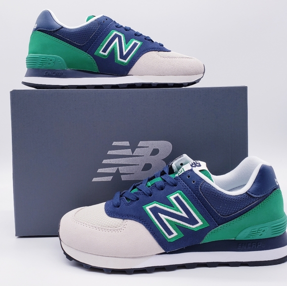 New Balance 574 Core W - Navy with White â¢ Se pris